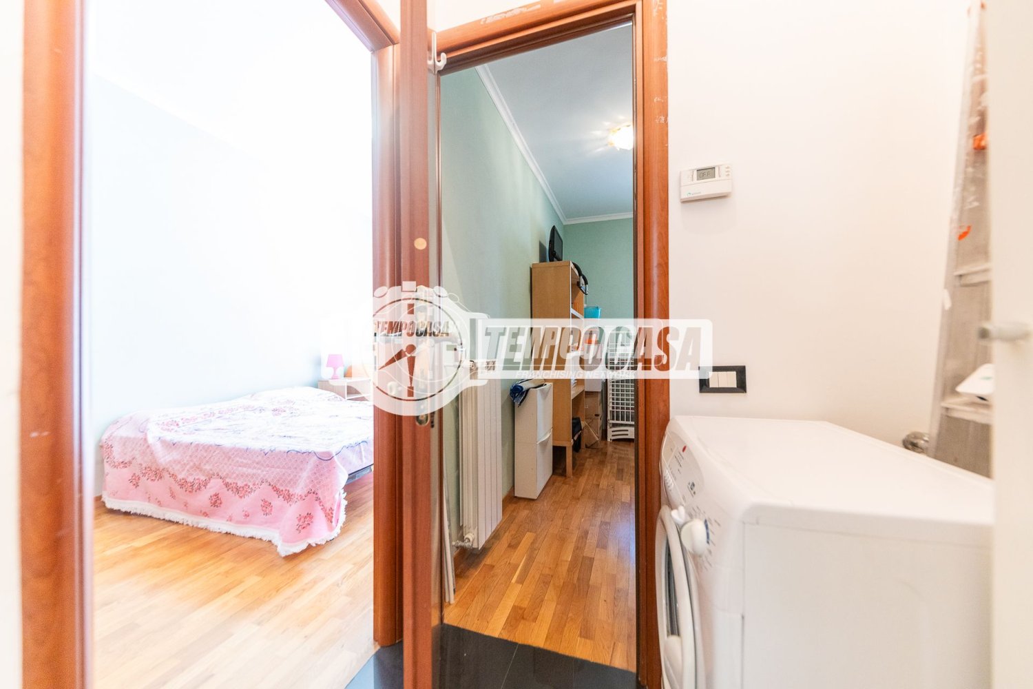 Квартира с 2 комнатами в Рим, Италия № 266237