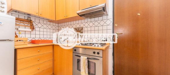 Квартира с 2 комнатами в Рим, Италия № 266237 15