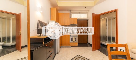 Квартира с 2 комнатами в Рим, Италия № 266237 2