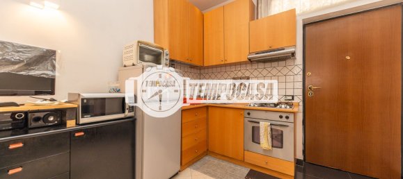 Квартира с 2 комнатами в Рим, Италия № 266237 4