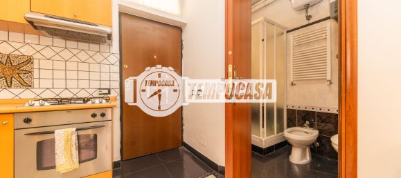 Квартира с 2 комнатами в Рим, Италия № 266237 6