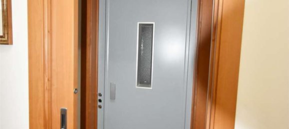 Villa de 8 dormitorios en Corato, Italy No. 343945 16