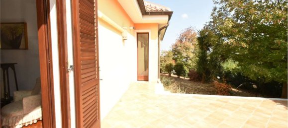 Villa de 8 dormitorios en Corato, Italy No. 343945 4