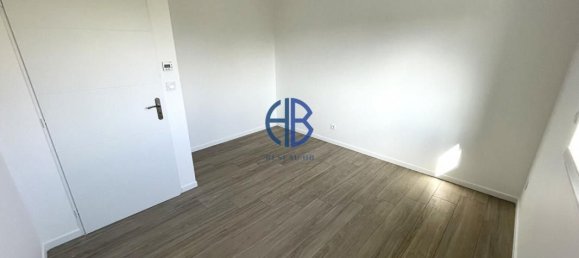 3 chambres Maison à La Bâtie-Montgascon, France No. 191135 10