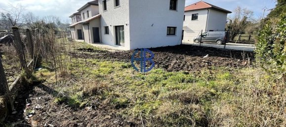 3 chambres Maison à La Bâtie-Montgascon, France No. 191135 2