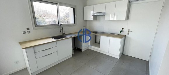 3 chambres Maison à La Bâtie-Montgascon, France No. 191135 8