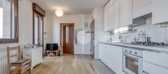 2 rooms Apartment in Bologna, Italy No. 226056 5