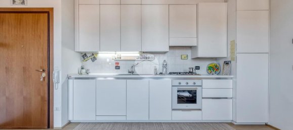 2 rooms Apartment in Bologna, Italy No. 226056 12