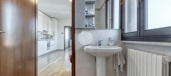 2 rooms Apartment in Bologna, Italy No. 226056 37