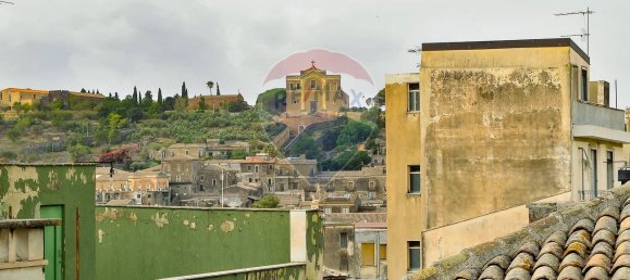 Apartamento T4 em Paternò, Italy N.º 166365 23