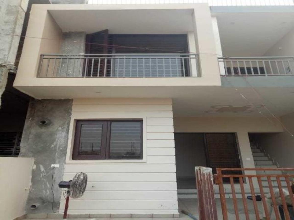 3 bedrooms House in Mohali, India No. 23134