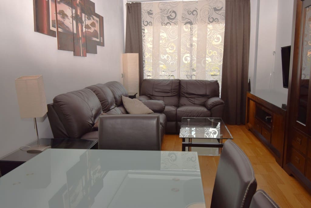 Apartamento de 3 dormitorios en Torremolinos, Spain No. 272510