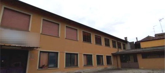 5 rooms Apartment in Udine, Italy No. 96098 2