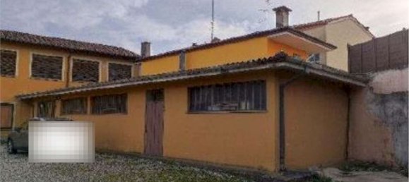 5 rooms Apartment in Udine, Italy No. 96098 5