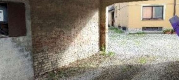5 rooms Apartment in Udine, Italy No. 96098 14