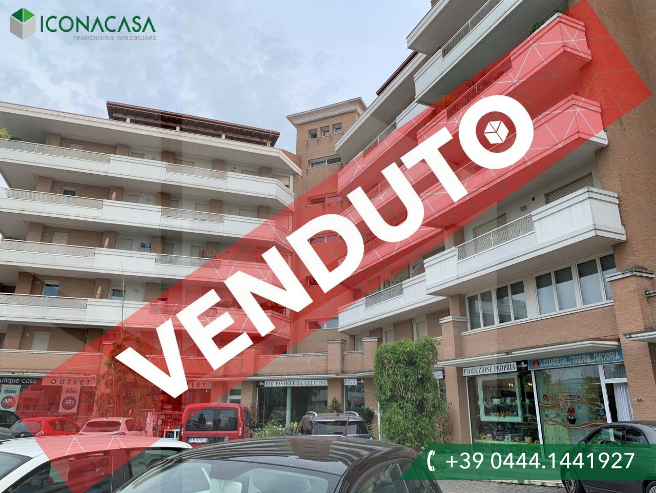 Apartamento de 4 habitaciónes en Vicenza, Italy No. 18571