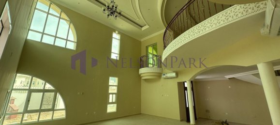5 bedrooms Villa in Doha, Qatar No. 2308 12