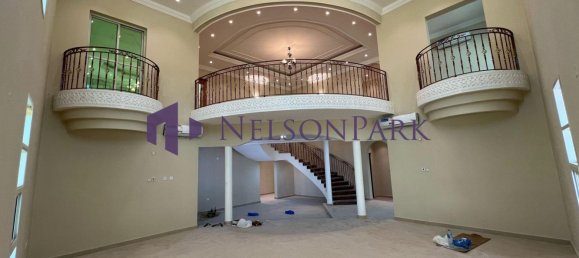 5 bedrooms Villa in Doha, Qatar No. 2308 4