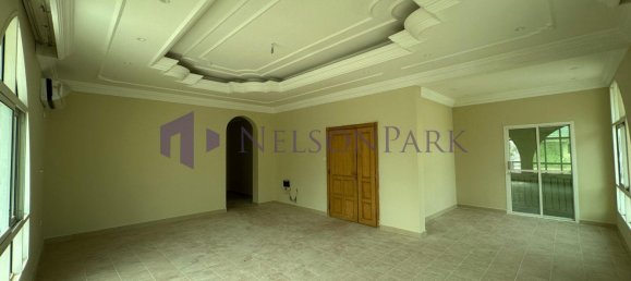 5 bedrooms Villa in Doha, Qatar No. 2308 6