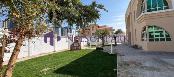 5 bedrooms Villa in Doha, Qatar No. 2308 17