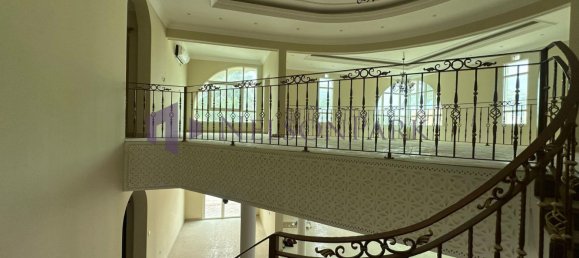 5 bedrooms Villa in Doha, Qatar No. 2308 10