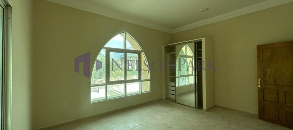 5 bedrooms Villa in Doha, Qatar No. 2308 13