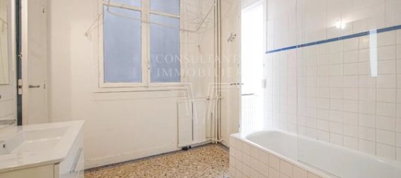 2 bedrooms Apartment in Paris, France No. 282455 14