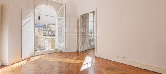 2 bedrooms Apartment in Paris, France No. 282455 4