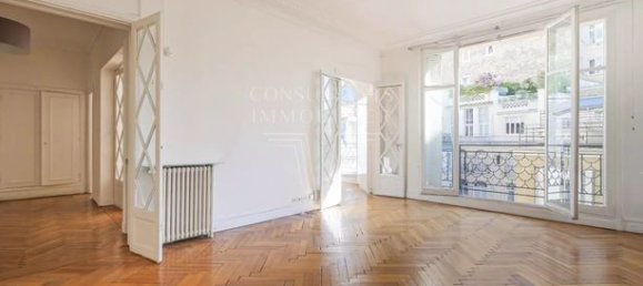2 bedrooms Apartment in Paris, France No. 282455 3