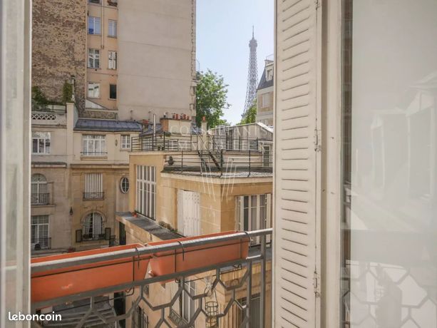 2 bedrooms Apartment in Paris, France No. 282455