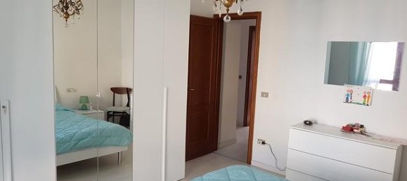 3-salle Appartement à Lucca, Italy No. 279783 2
