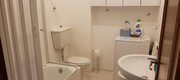 3-salle Appartement à Lucca, Italy No. 279783 4