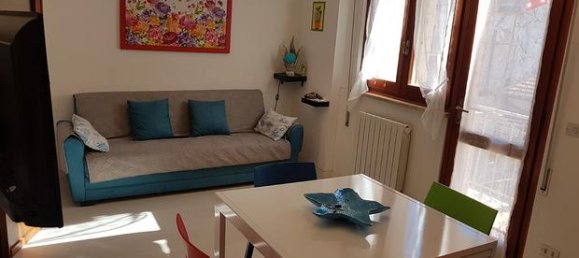 3-salle Appartement à Lucca, Italy No. 279783 5
