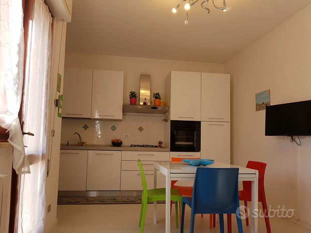 3-salle Appartement à Lucca, Italy No. 279783