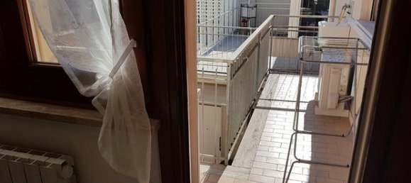 3-salle Appartement à Lucca, Italy No. 279783 6