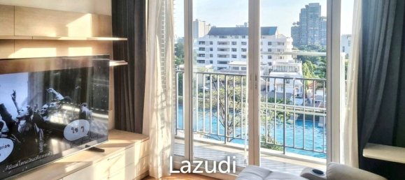 Apartamento com 3 quartos em condomínio em Phra Khanong, Thailand N.º 26452 2