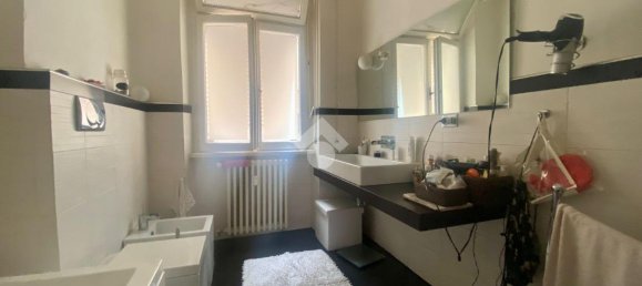 5 rooms Apartment in Rovigo, Italy No. 126337 24