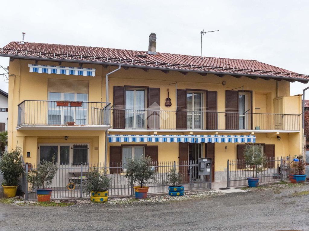 3 Schlafzimmer Haus in Cirié, Italy, Nr. 53223