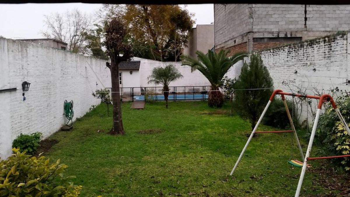 4 bedrooms House in General San Martin, Argentina No. 16739