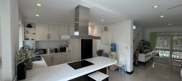 3 bedrooms Villa in Pattaya, Thailand No. 26316 5