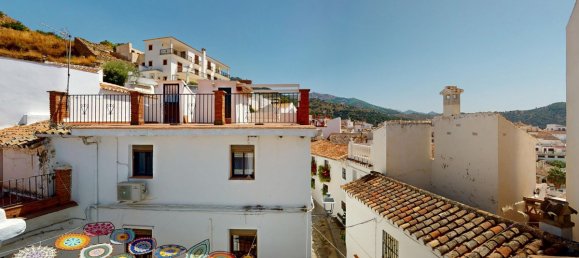 3 bedrooms House in Sedella, Spain No. 188970 2