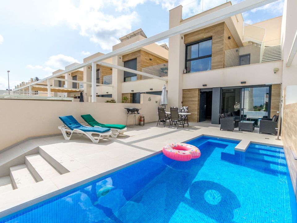 4 bedrooms Townhouse in Rojales, Spain No. 222489