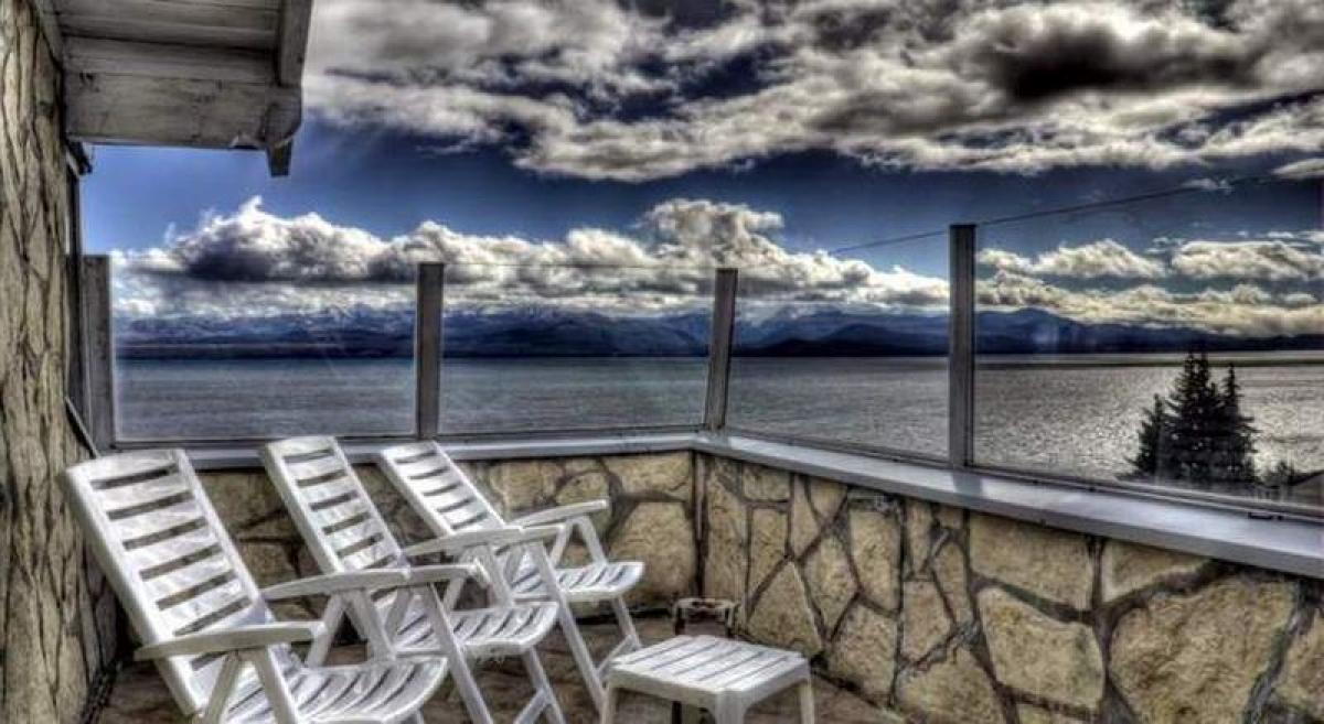 13 bedrooms Building in San Carlos de Bariloche, Argentina No. 104873