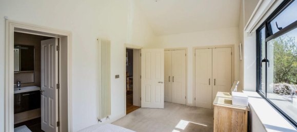 4 bedrooms House in Rochester, United Kingdom No. 10389 29