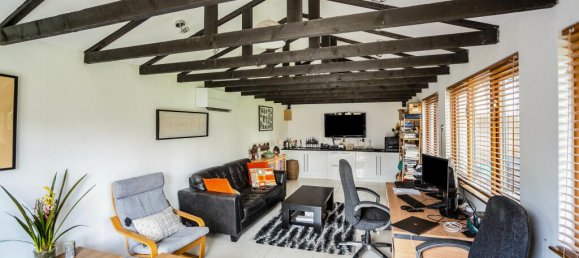 4 bedrooms House in Rochester, United Kingdom No. 10389 16