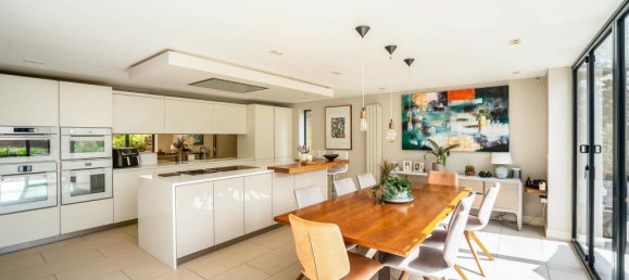 4 bedrooms House in Rochester, United Kingdom No. 10389 2