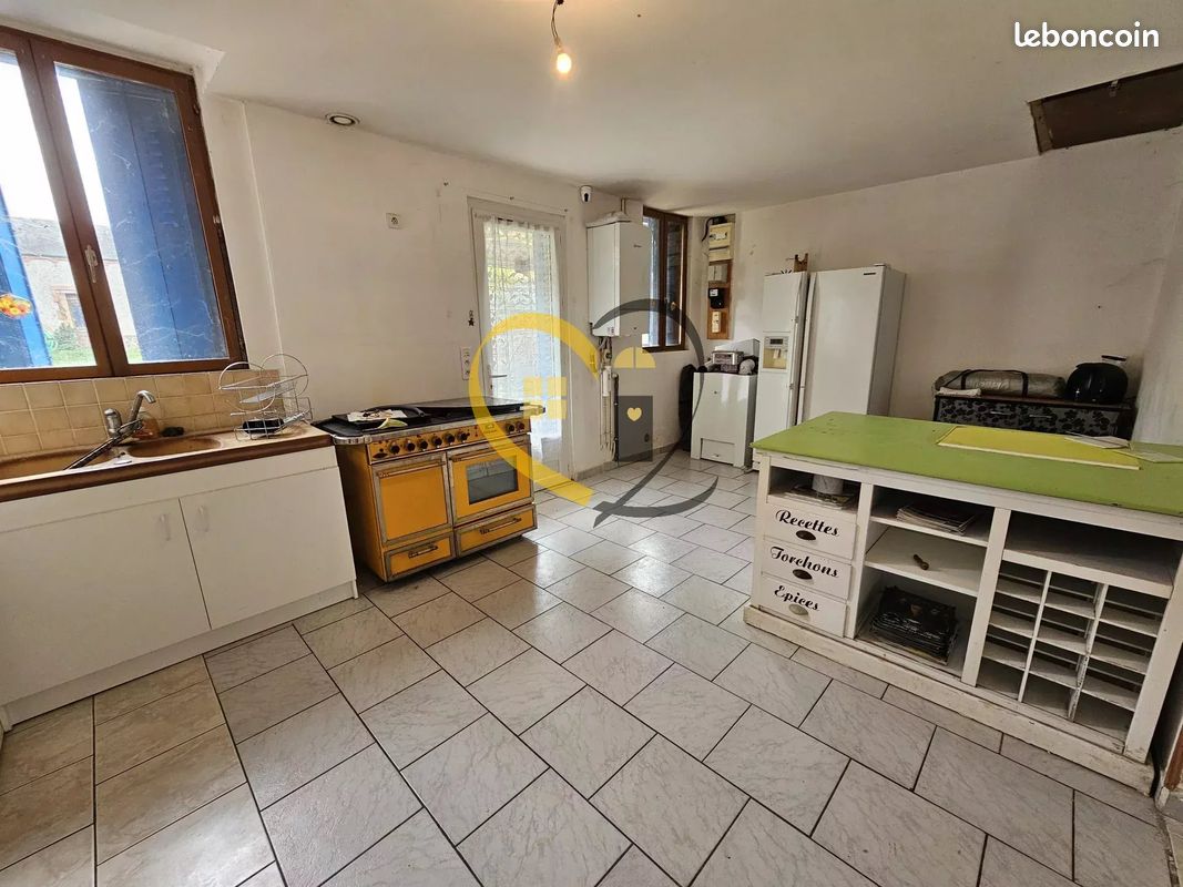 6 غرف نوم منزل في Henrichemont, France رقم 93634