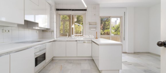 4 bedrooms Penthouse in Marbella, Spain No. 81597 15