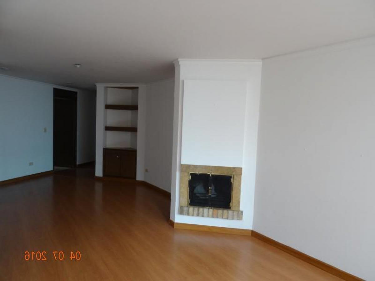 3 bedrooms House in Bogota, Colombia No. 10520