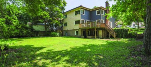 6 bedrooms House in Grimsby, Canada No. 390 2